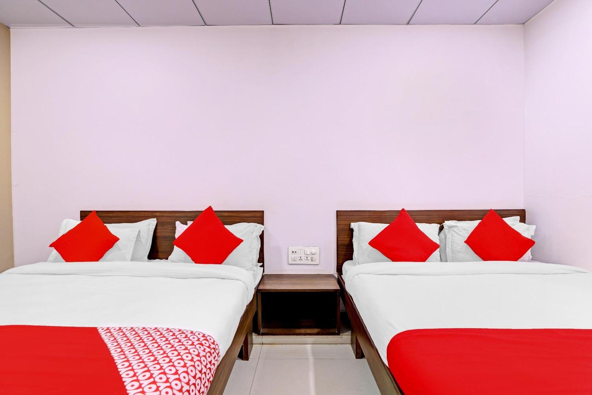 Hotel O Rishta And Jahan Banquet And Rooms Bhatha Экстерьер фото